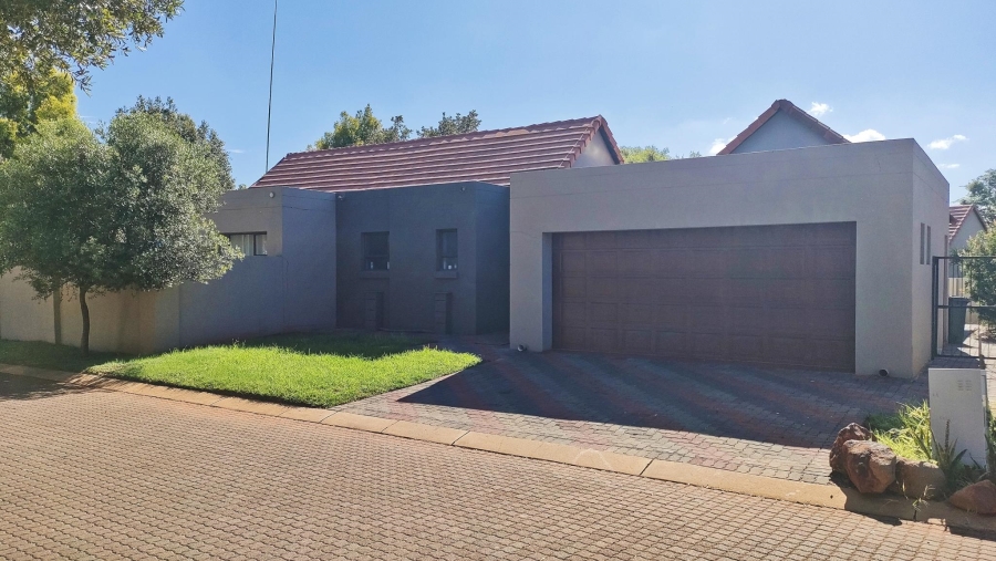 To Let 4 Bedroom Property for Rent in Leloko Lifestyle Estate North West